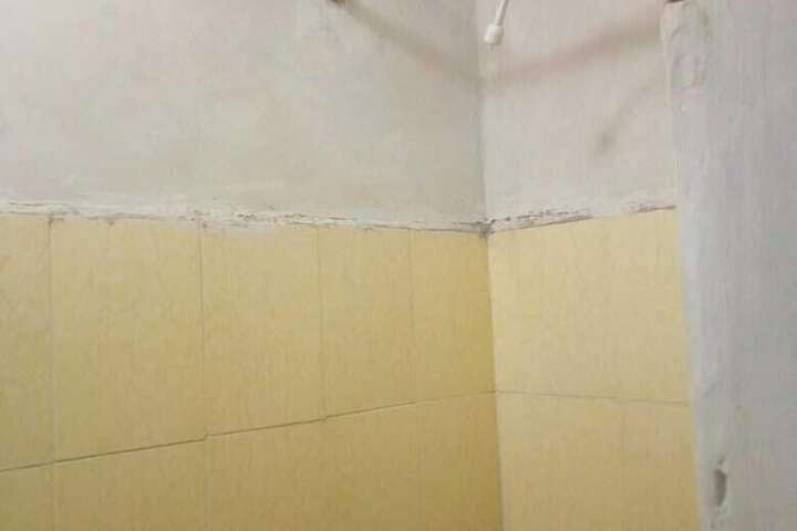 Room 9 of 25
