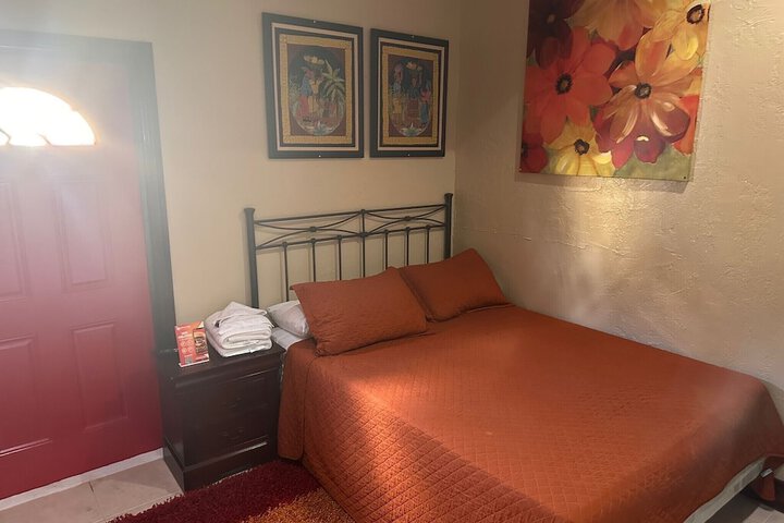 Room 24 of 52