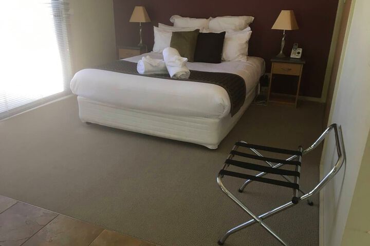Room 3 of 12