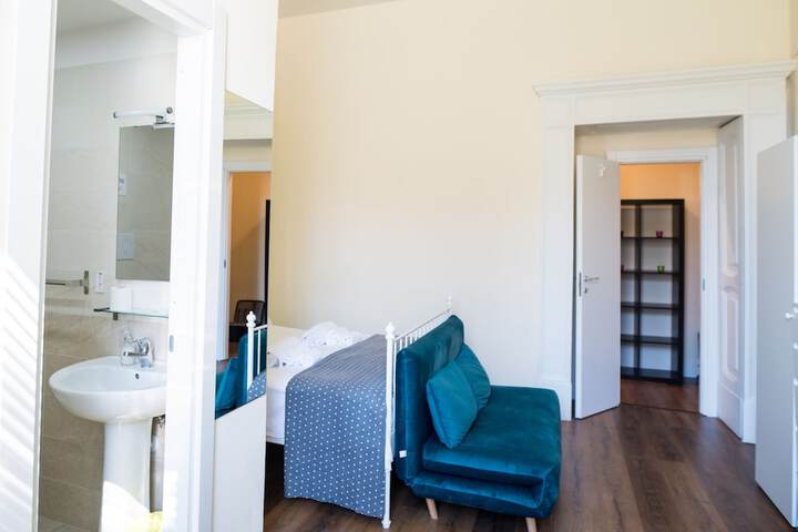 Room 54 of 159