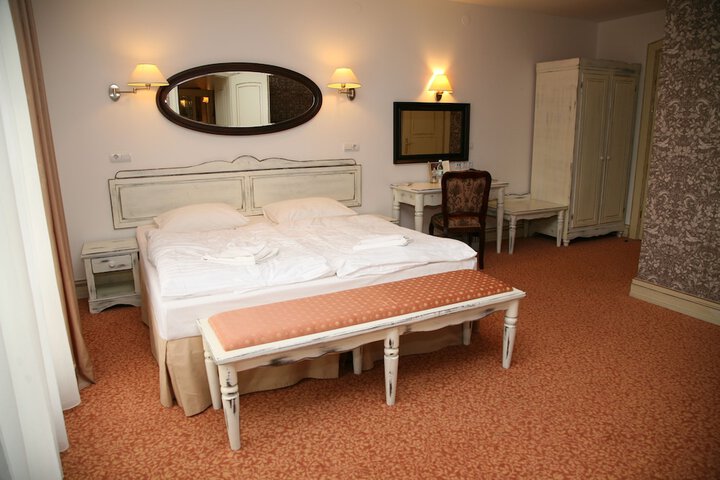 Room 5 of 67