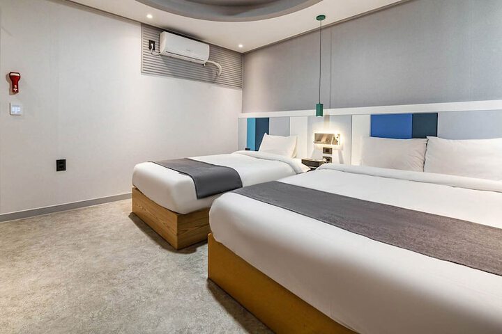 Room 60 of 139