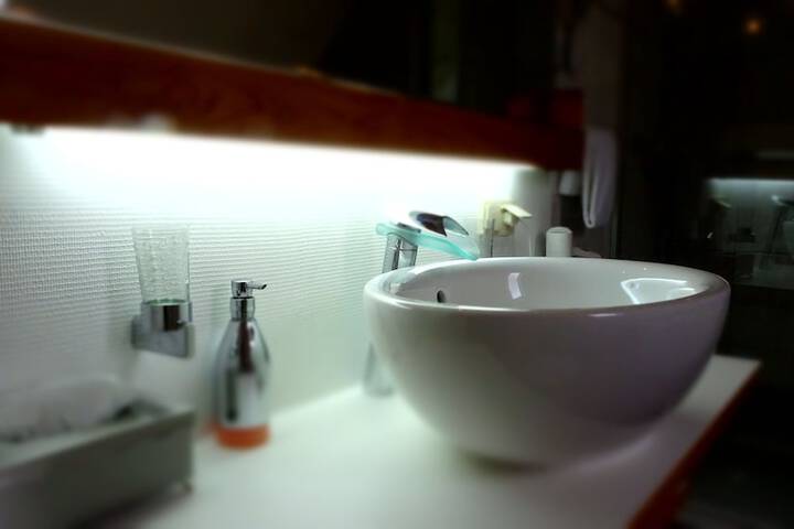 Room 12 of 49