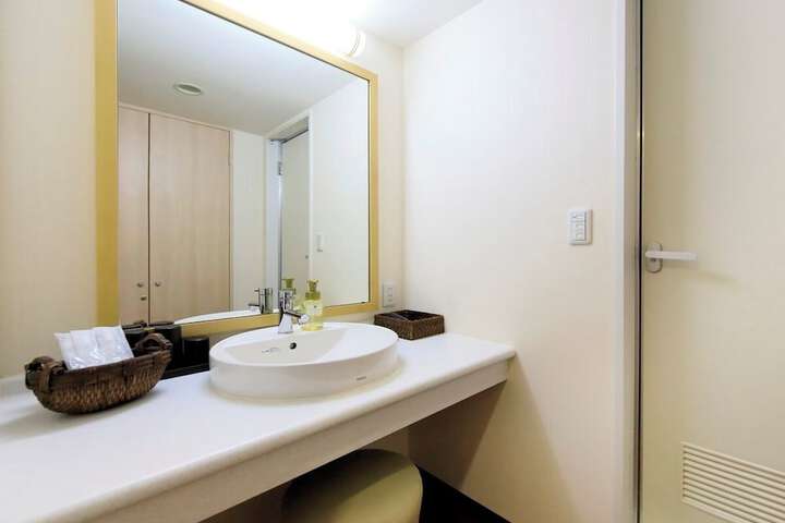 Bath Interior