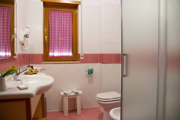 Room 20 of 48