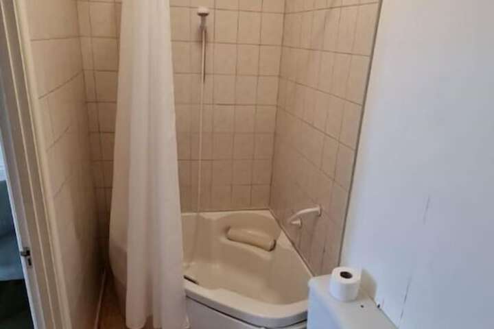 Room 36 of 60