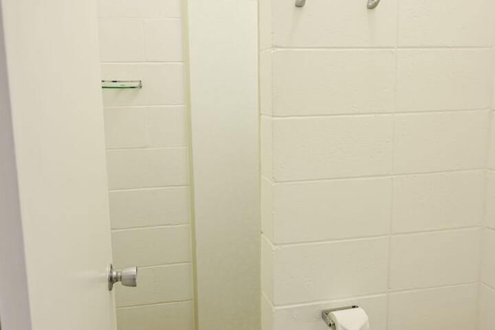 Room 25 of 60