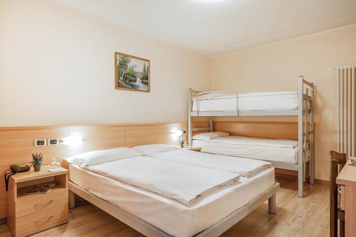 Room 7 of 29