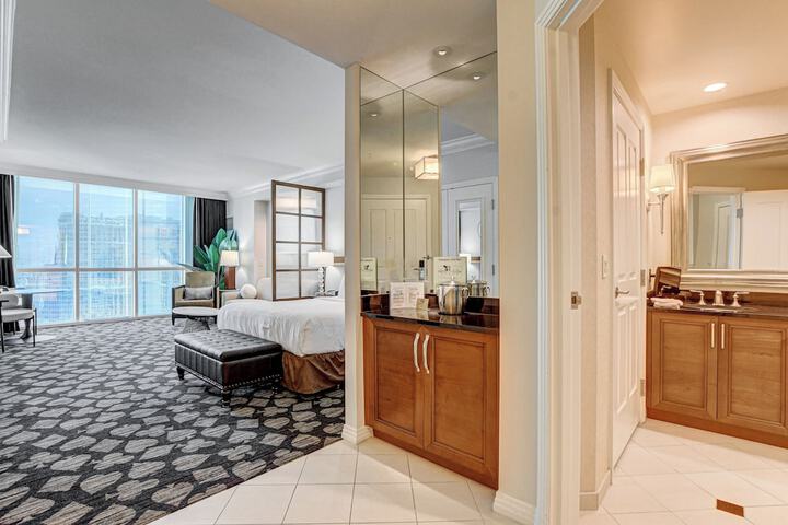 Room 106 of 438