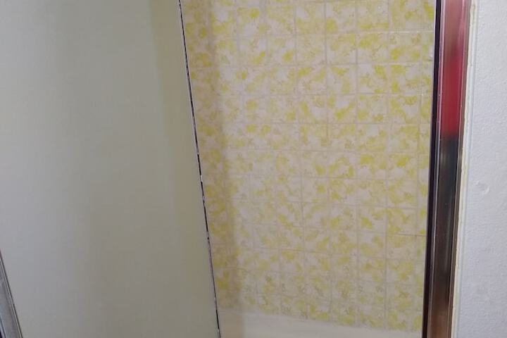 Room 22 of 34