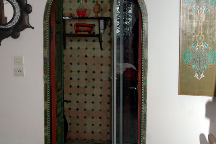 Room 16 of 32