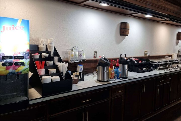 Breakfast/Coffee Service 71 of 82