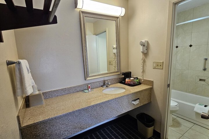 Room 65 of 82