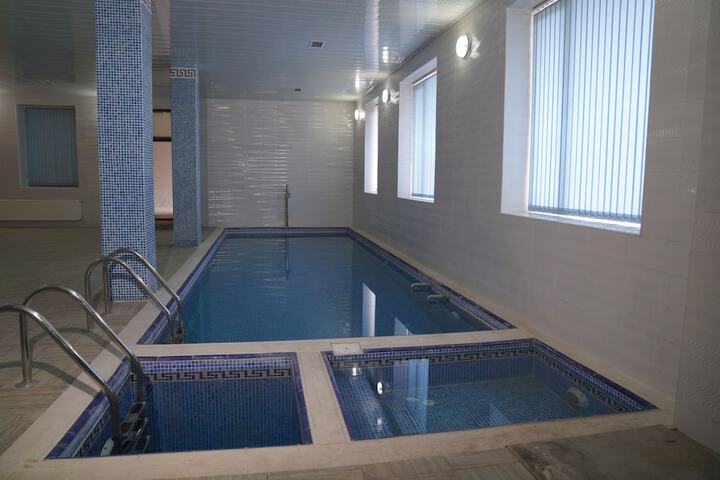 Pool 16 of 28