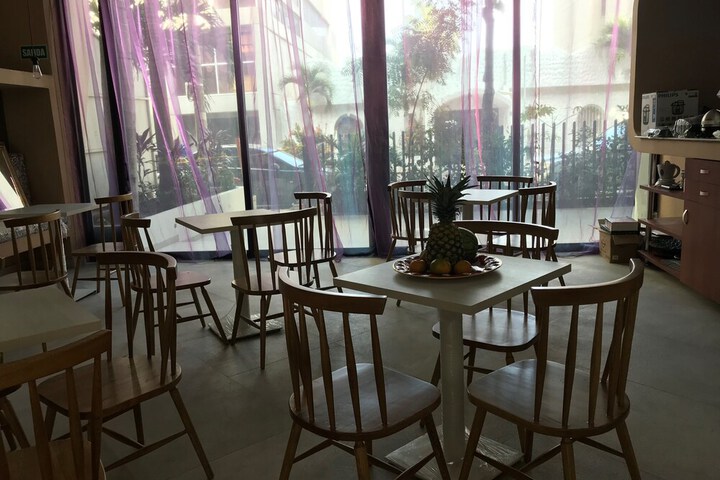 Breakfast/Coffee Service 9 of 17