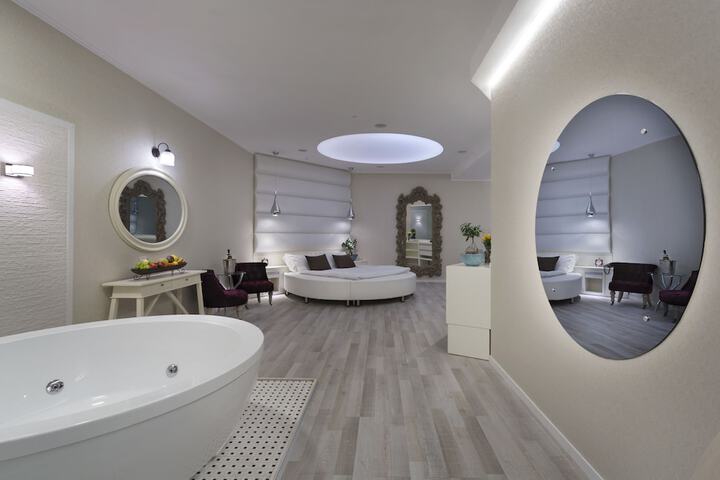 Jetted tub