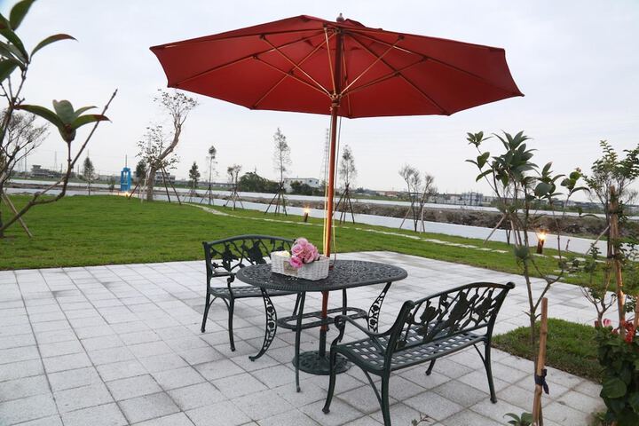 Terrace/Patio 17 of 42