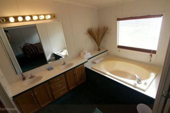Room 4 of 24