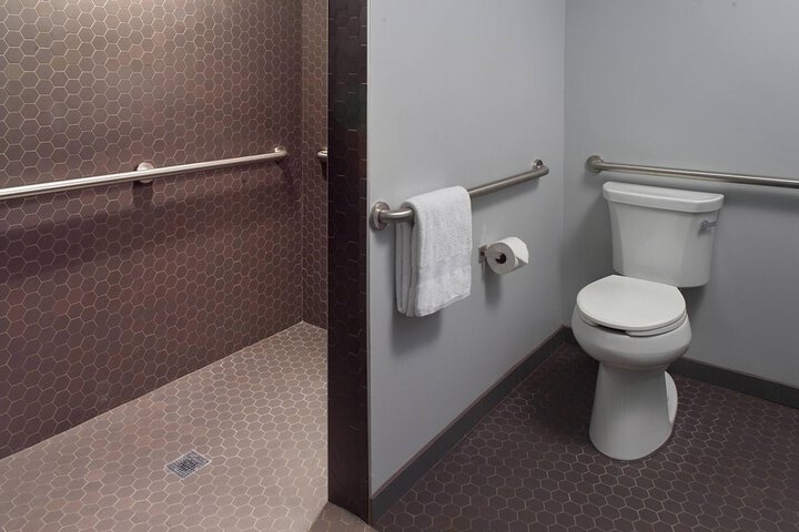 Room 41 of 137