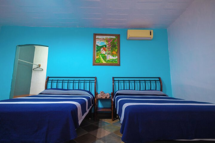Room 52 of 82