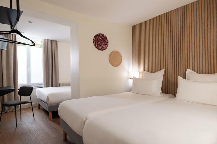 Room 11 of 29
