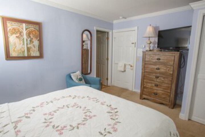 Room 195 of 253