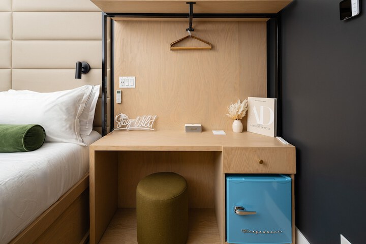 Room 21 of 76