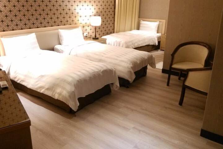 Room 21 of 51