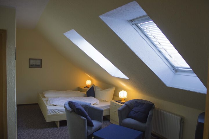 Room 12 of 23