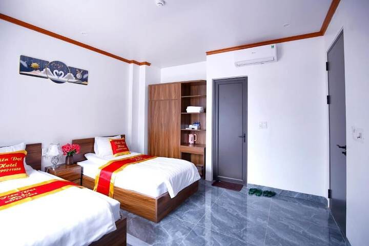 Room 2 of 14