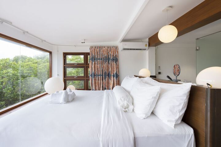 Room 45 of 219