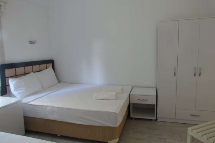 Room 7 of 48