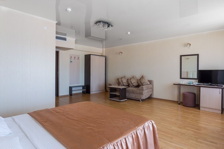 Room 6 of 55