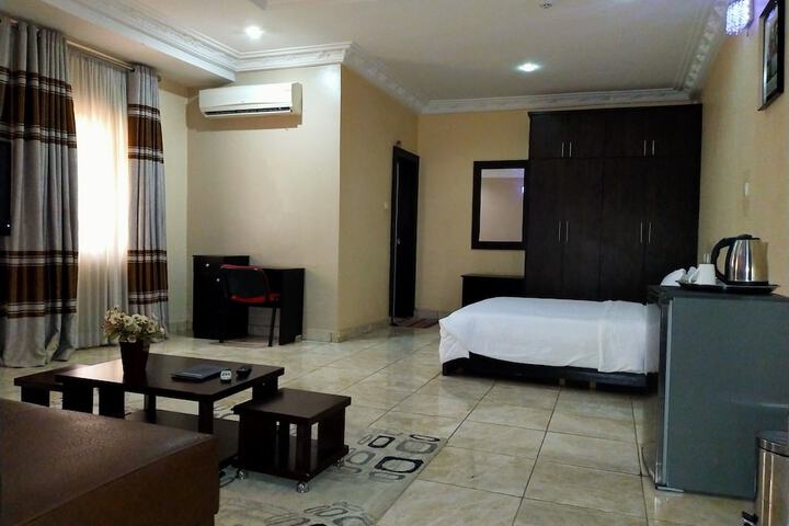 Room 20 of 38