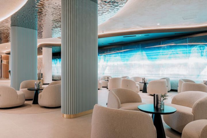 Entrance & Lobby