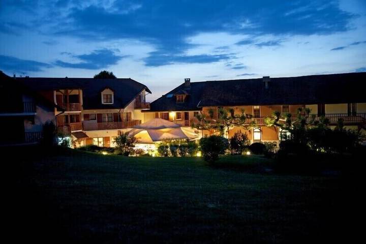 Hotel 44 of 55