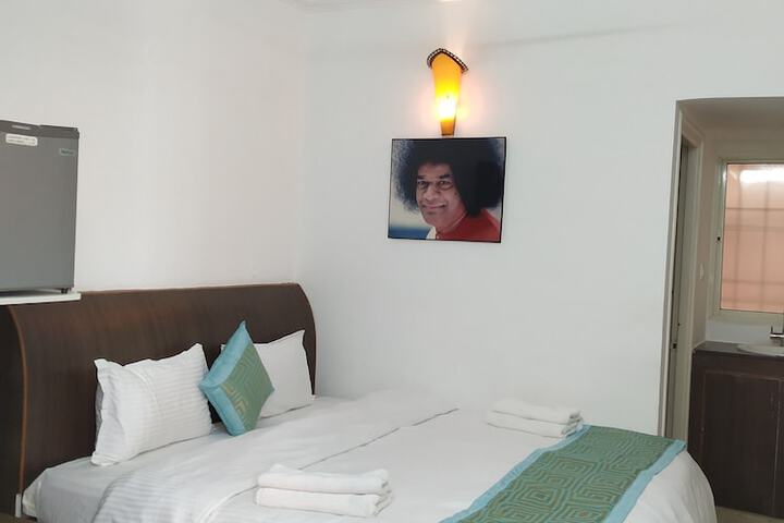 Room 11 of 42
