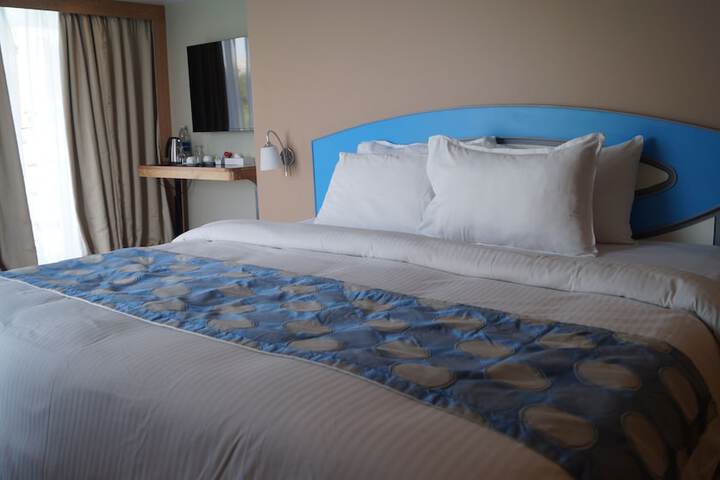 Room 13 of 72