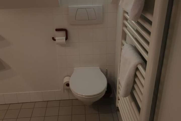 Room 26 of 58