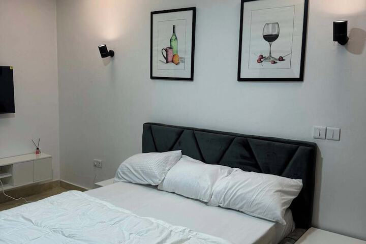 Room 6 of 40