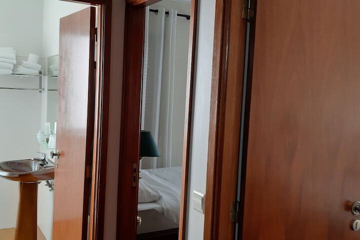 Room 42 of 62