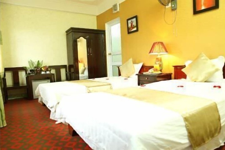 Room 9 of 23