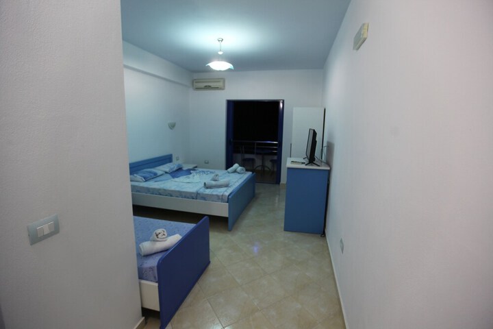 Room 30 of 109