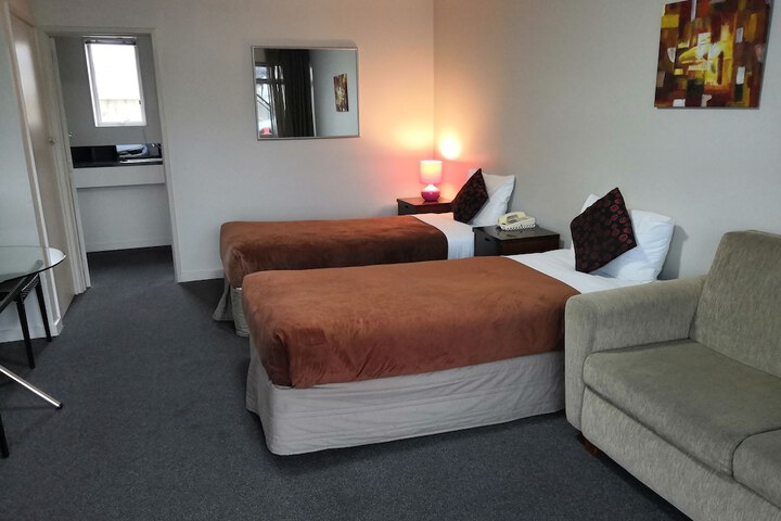 Room 8 of 43