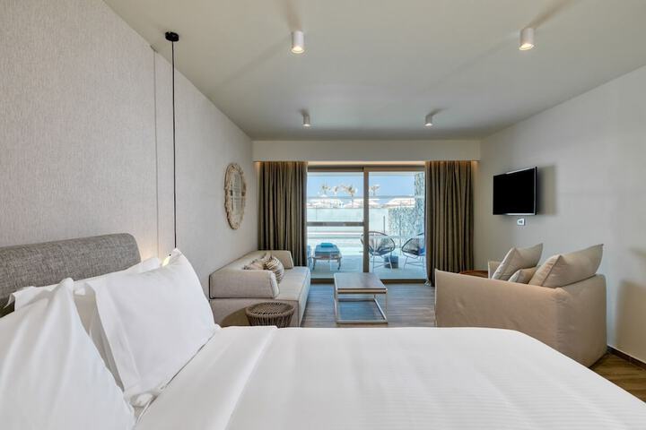 Room 11 of 67
