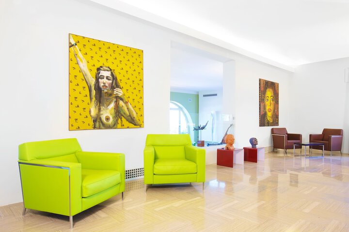 Hotel Lobby