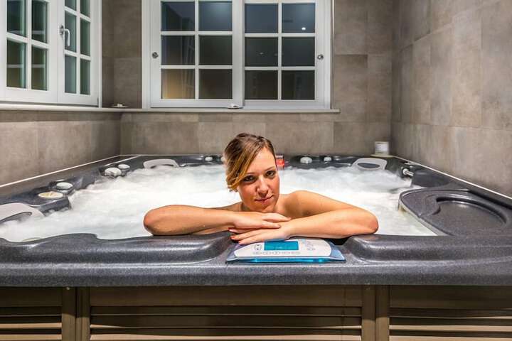 Pool 61 of 151
