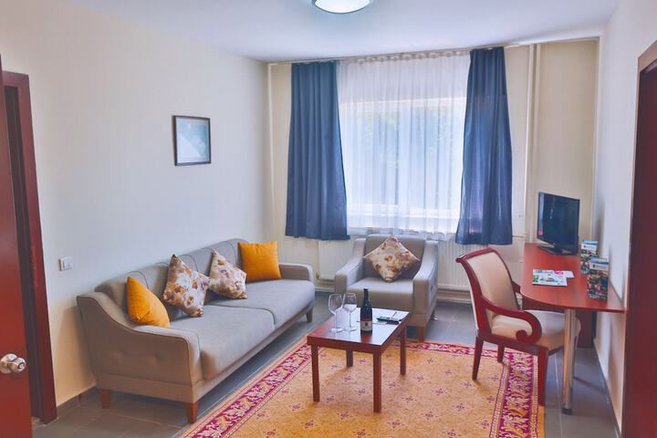 Room 5 of 60