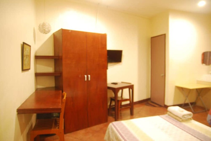 Room 7 of 20