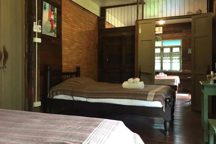 Room 3 of 44